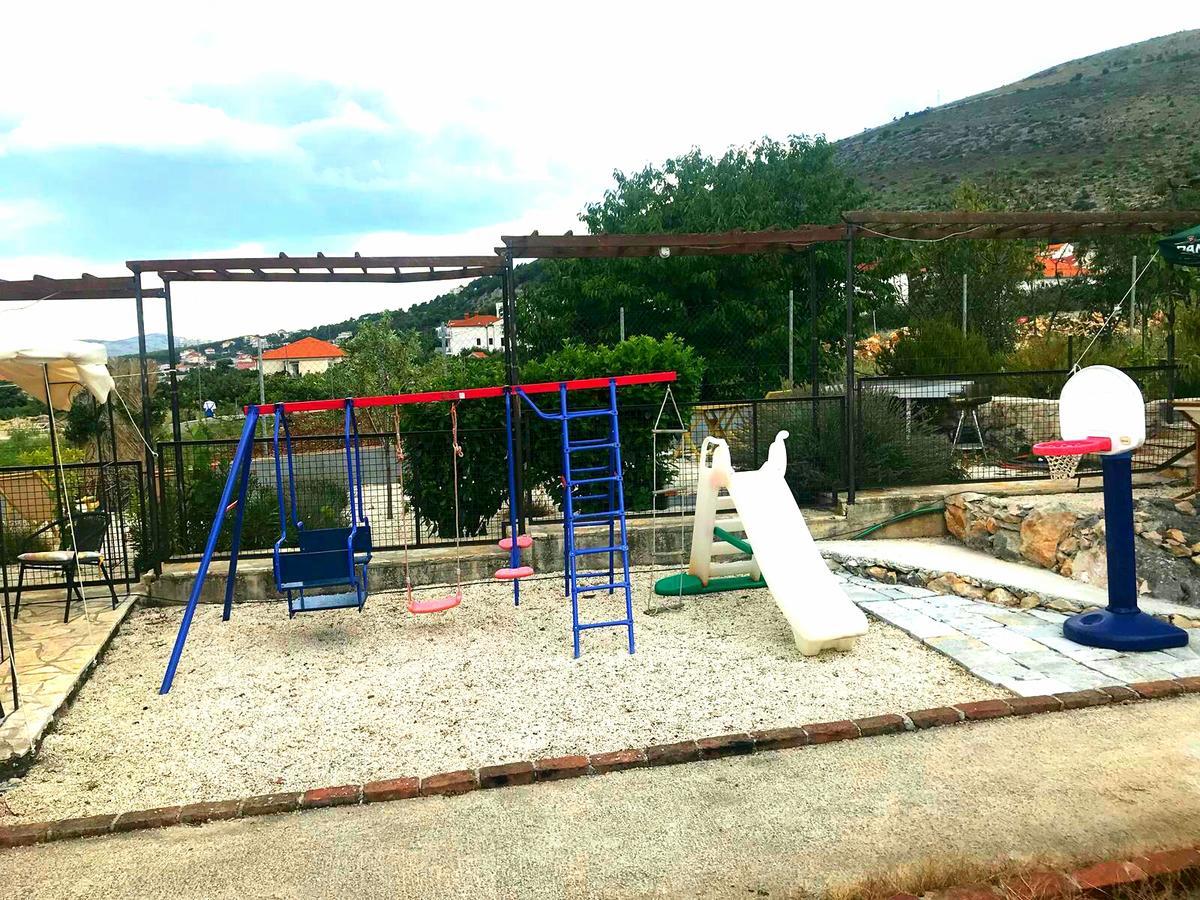 Holiday Home Listesi 1 Trogir Zewnętrze zdjęcie